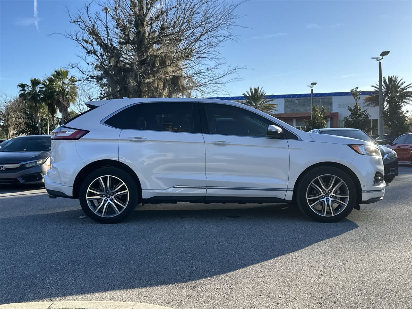 Thumbnail: 2019 Ford Edge - 7