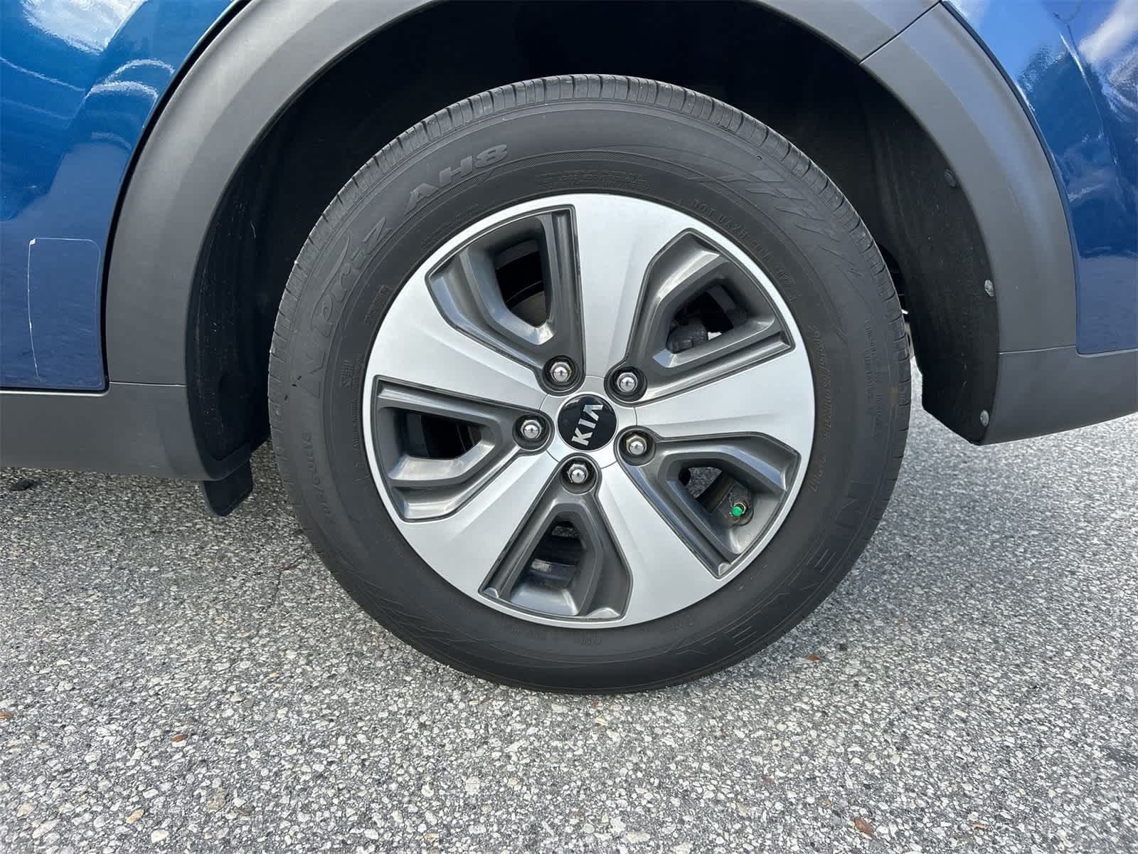 Thumbnail: 2018 Kia Niro - 12