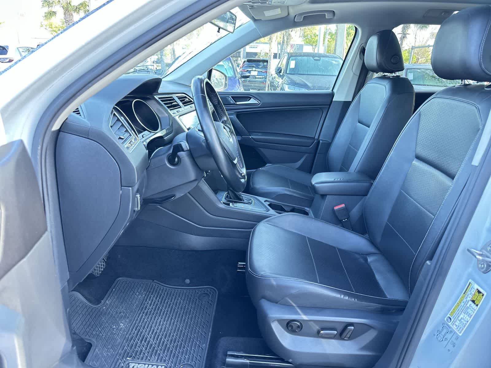 Thumbnail: 2018 Volkswagen Tiguan - 12