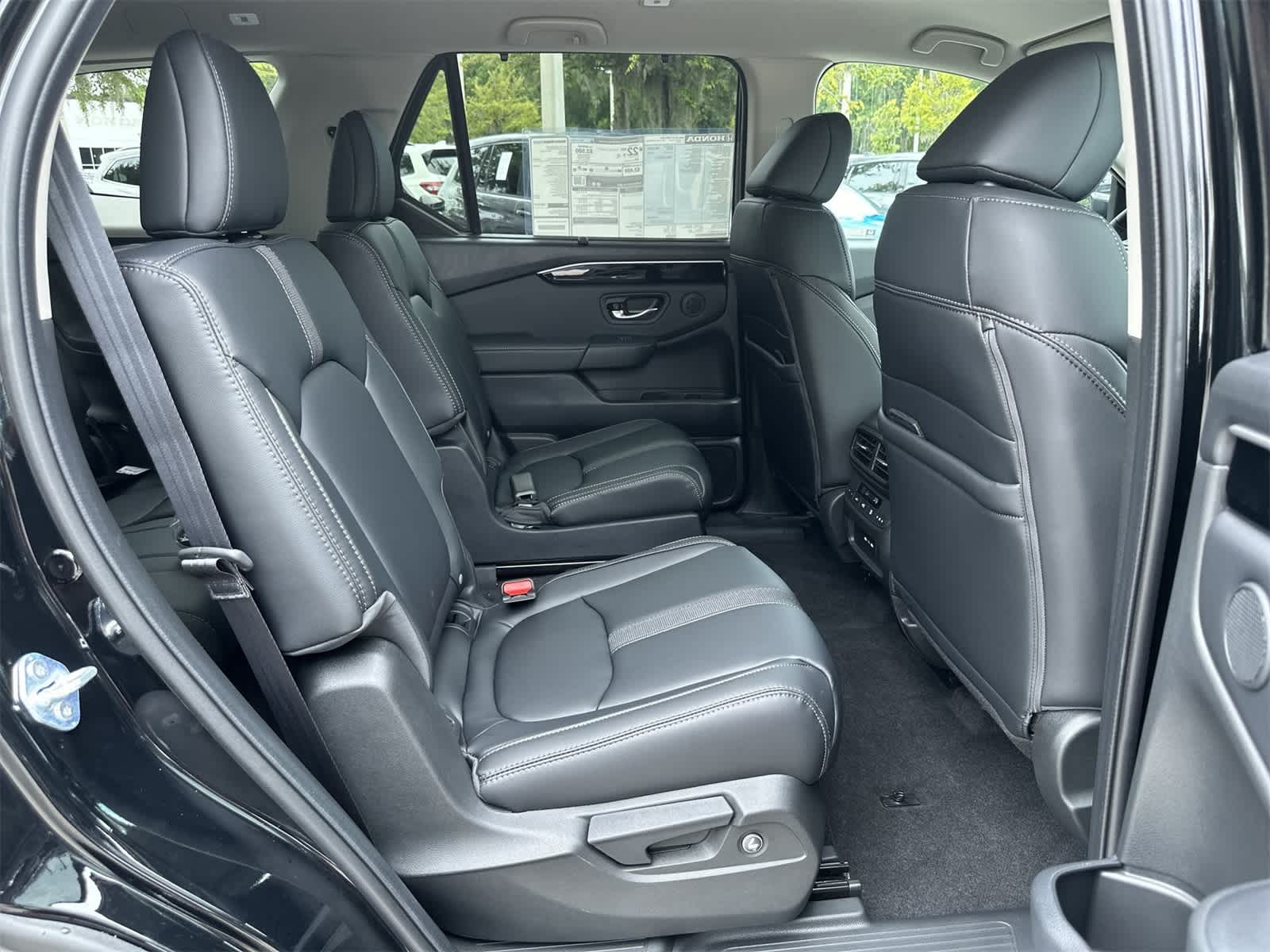 Thumbnail: 2025 Honda Pilot - 16