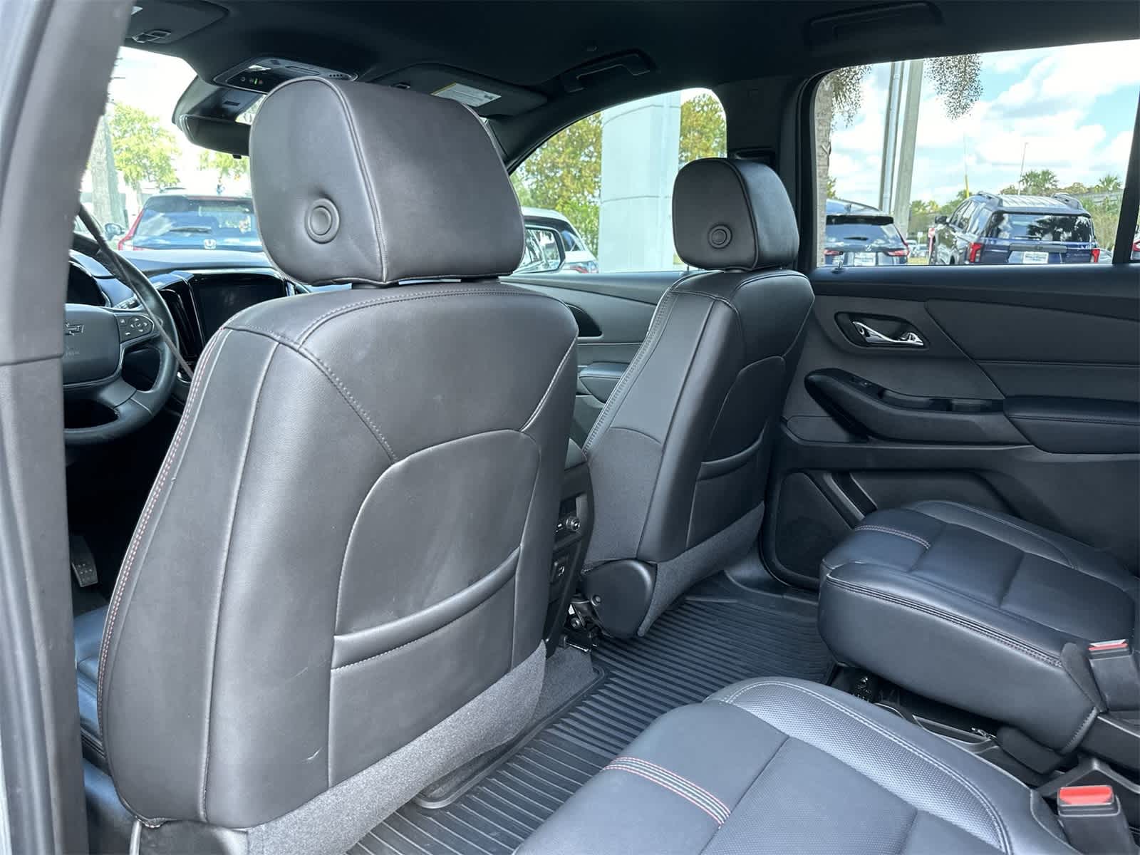 Thumbnail: 2023 Chevrolet Traverse - 14