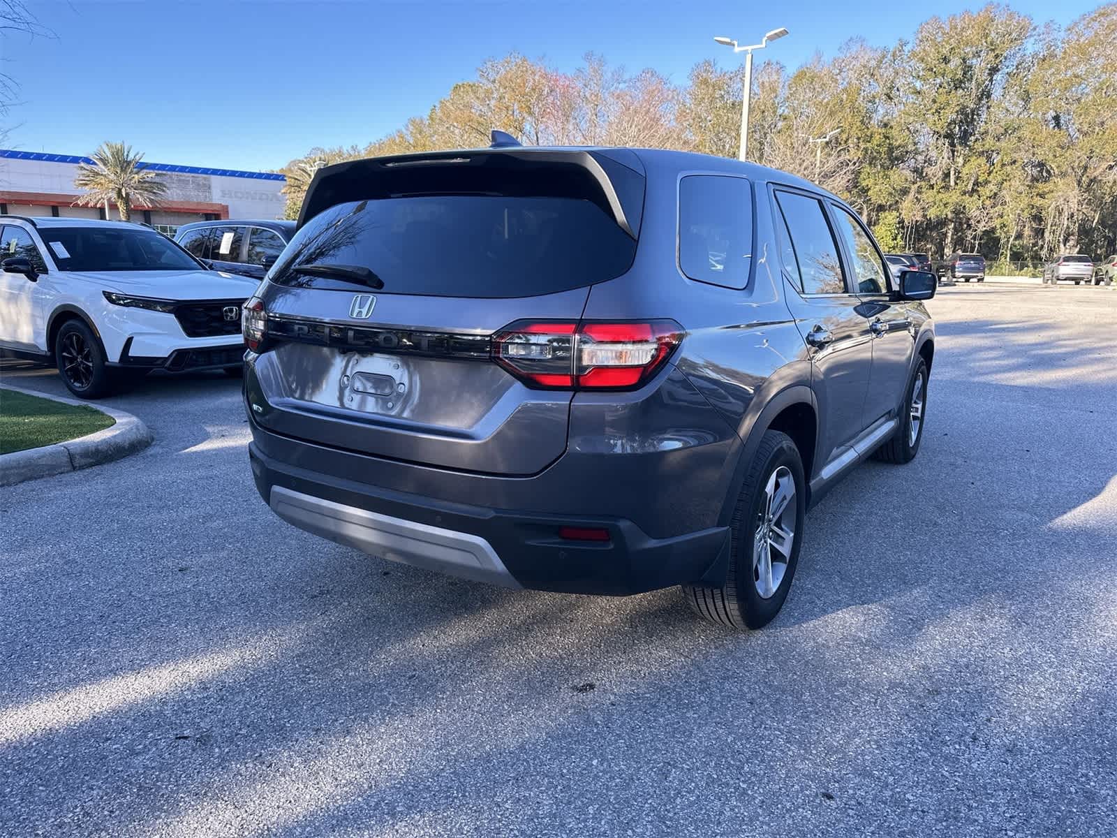 Thumbnail: 2023 Honda Pilot - 6