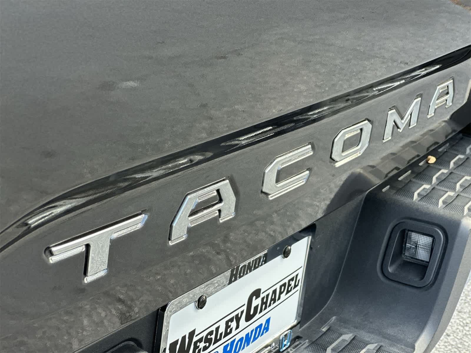 Thumbnail: 2021 Toyota Tacoma - 11