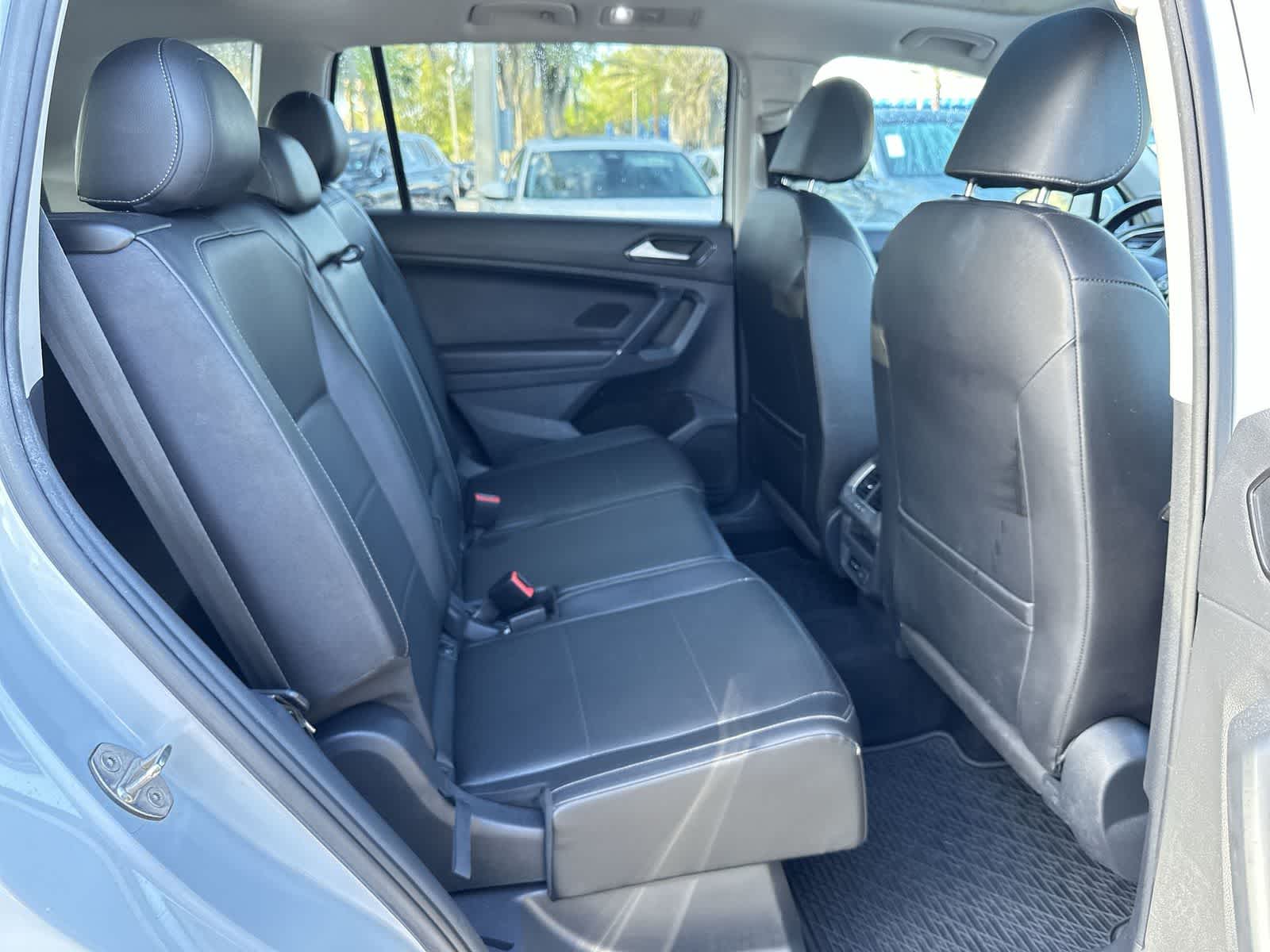 Thumbnail: 2018 Volkswagen Tiguan - 15