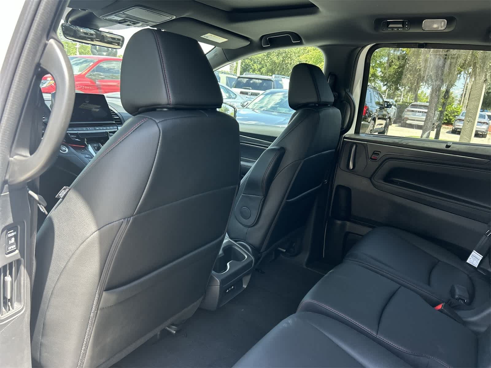Thumbnail: 2026 Honda Odyssey - 14