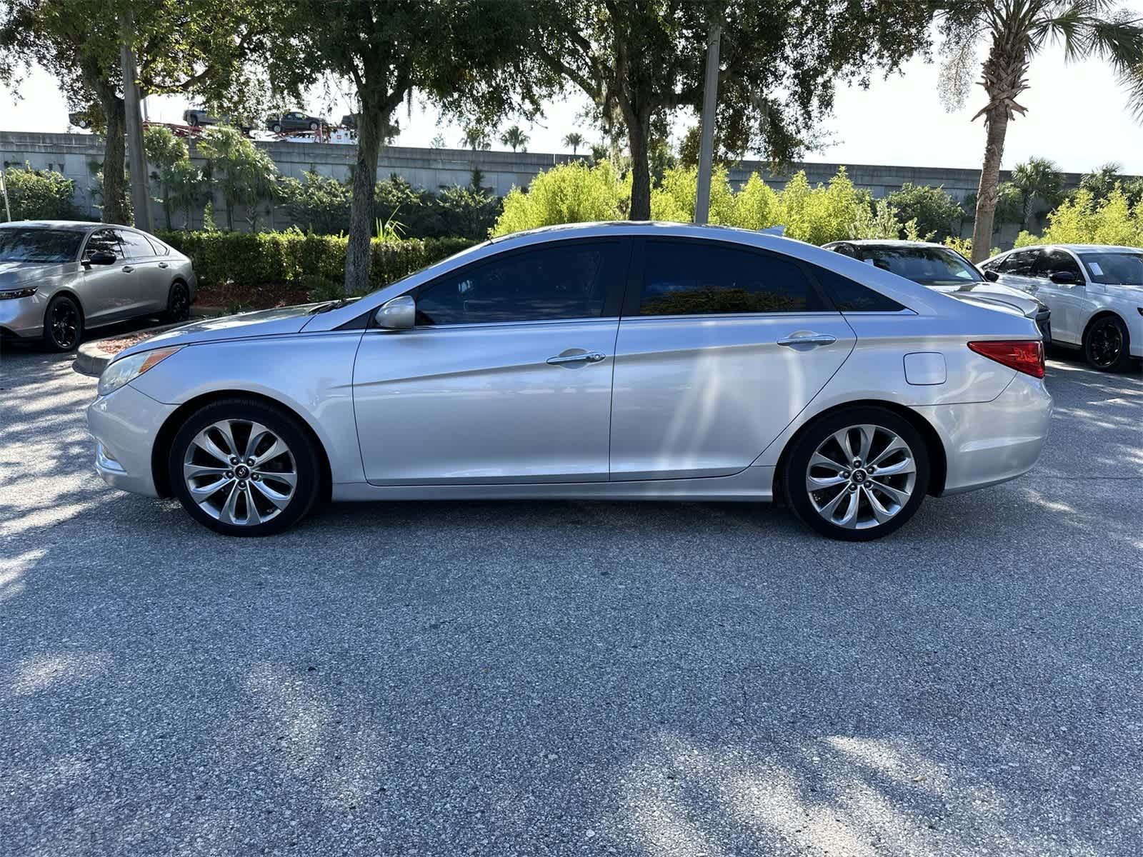 Thumbnail: 2012 Hyundai Sonata - 3