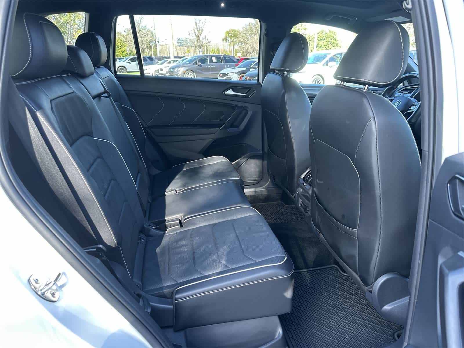 Thumbnail: 2024 Volkswagen Tiguan - 16