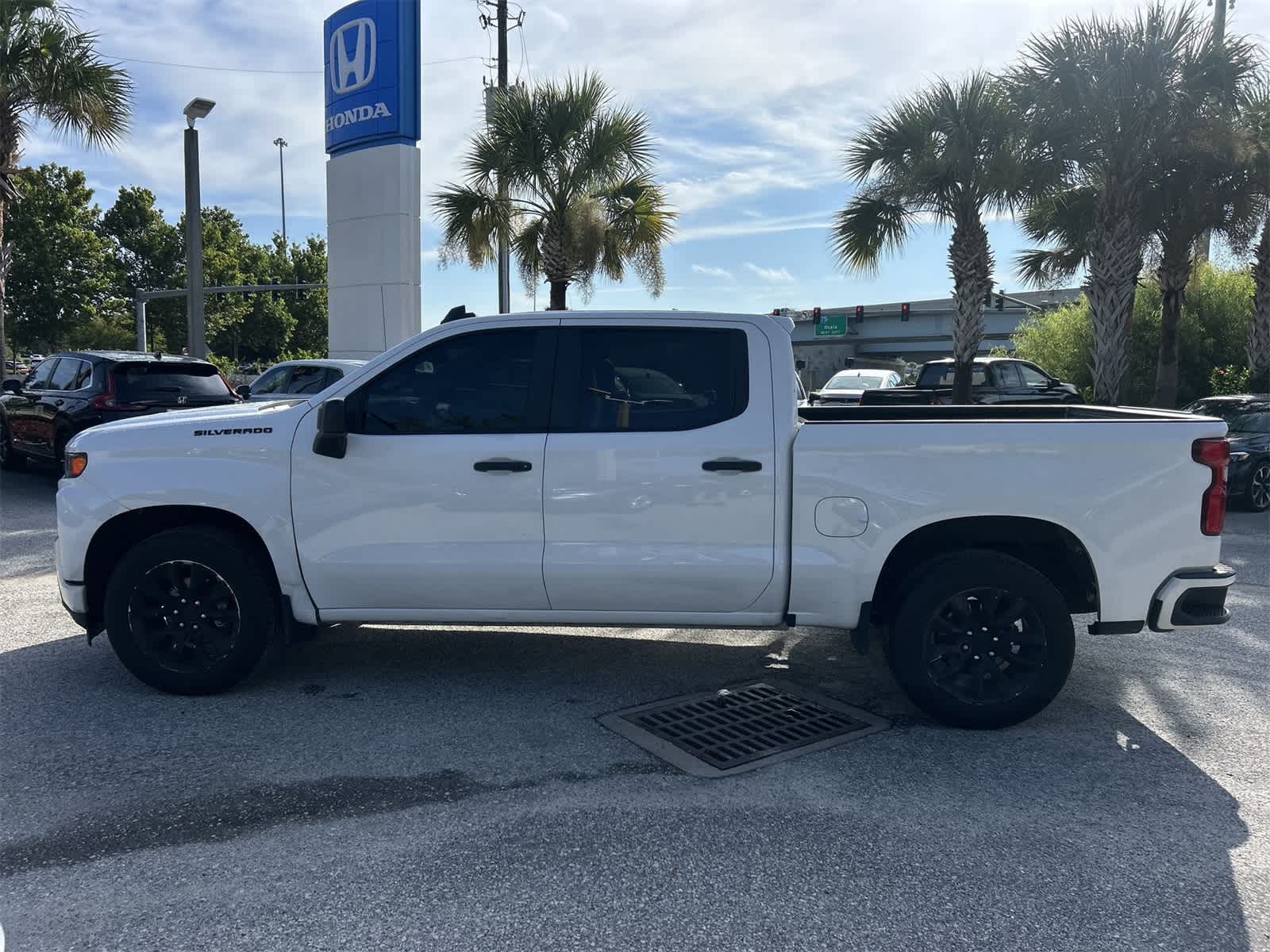 Thumbnail: 2020 Chevrolet Silverado 1500 - 3
