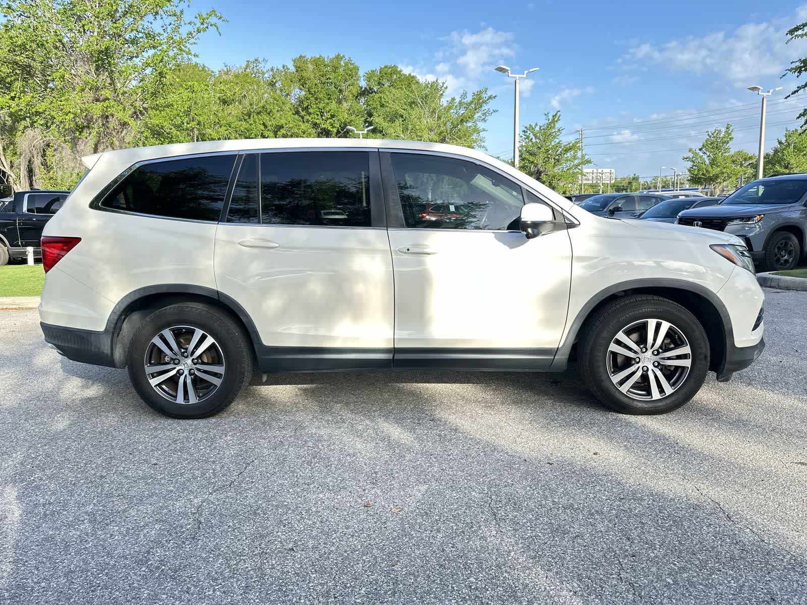 Thumbnail: 2018 Honda Pilot - 6
