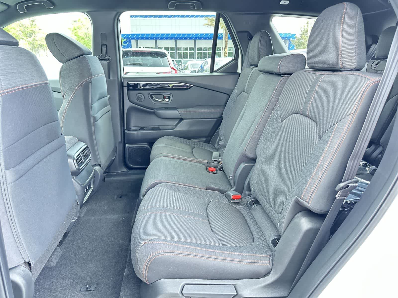 Thumbnail: 2026 Honda Pilot - 15