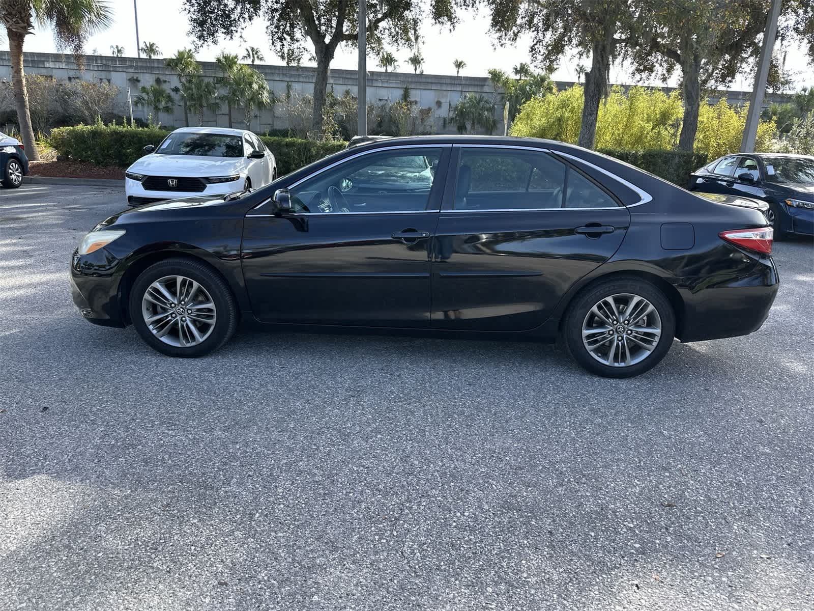 Thumbnail: 2015 Toyota Camry - 3