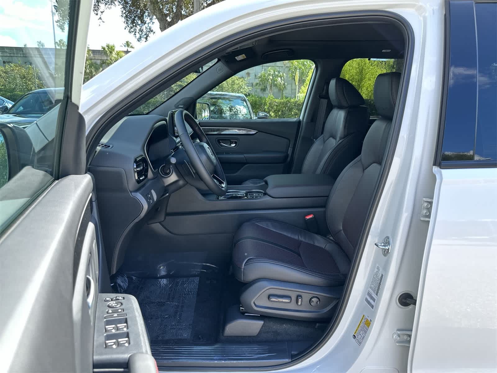 Thumbnail: 2025 Honda Pilot - 2