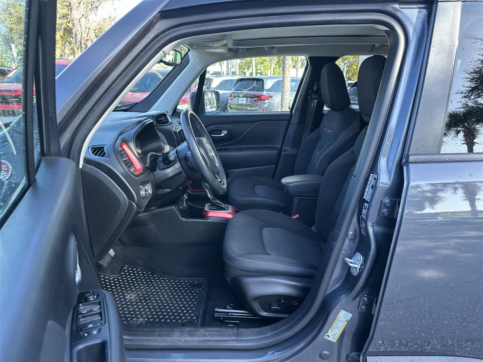 Thumbnail: 2022 Jeep Renegade - 2