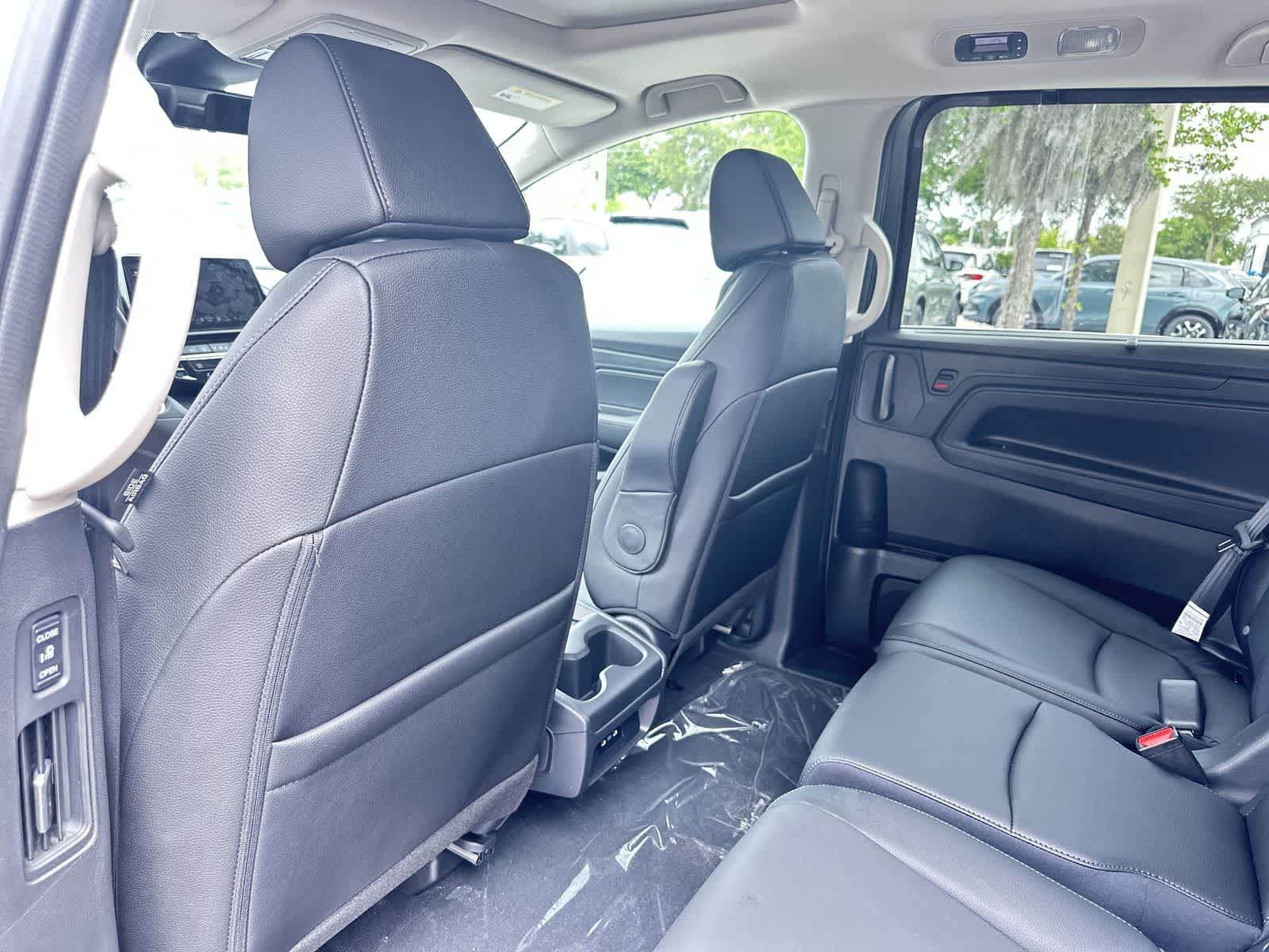 Thumbnail: 2026 Honda Odyssey - 14