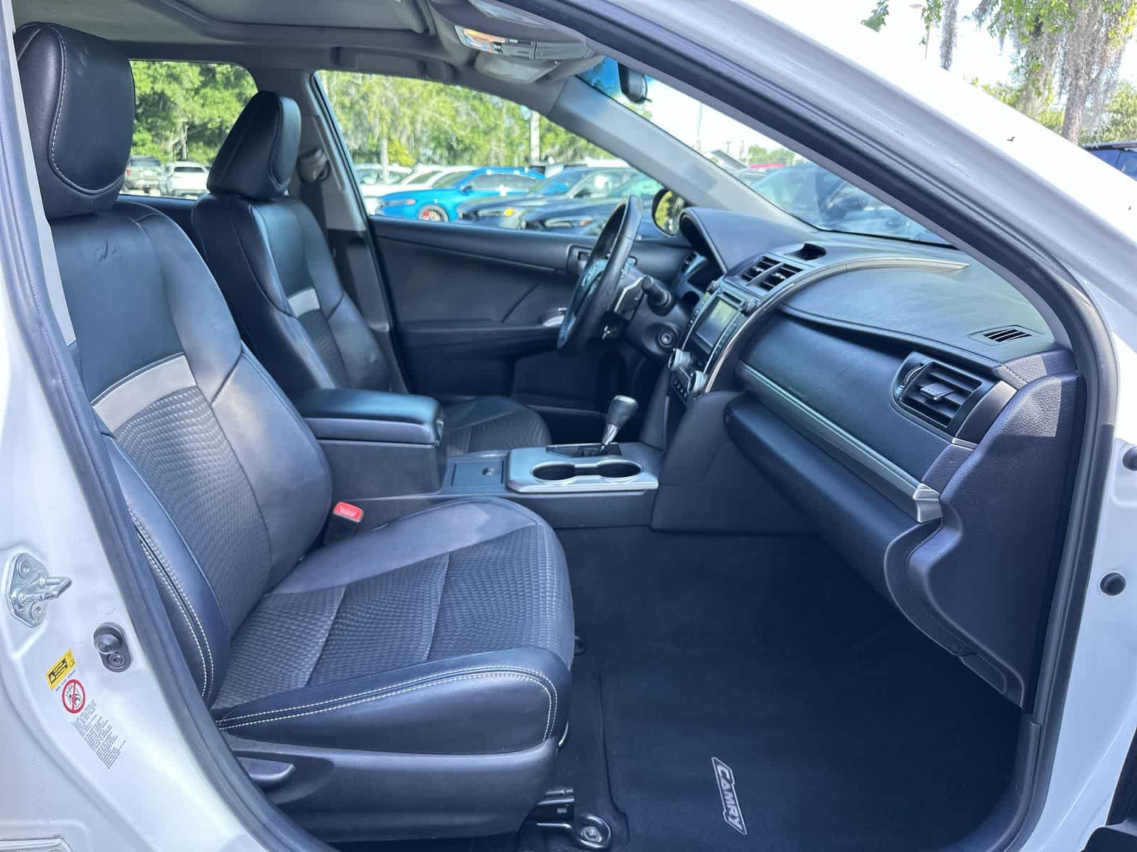 Thumbnail: 2013 Toyota Camry - 17