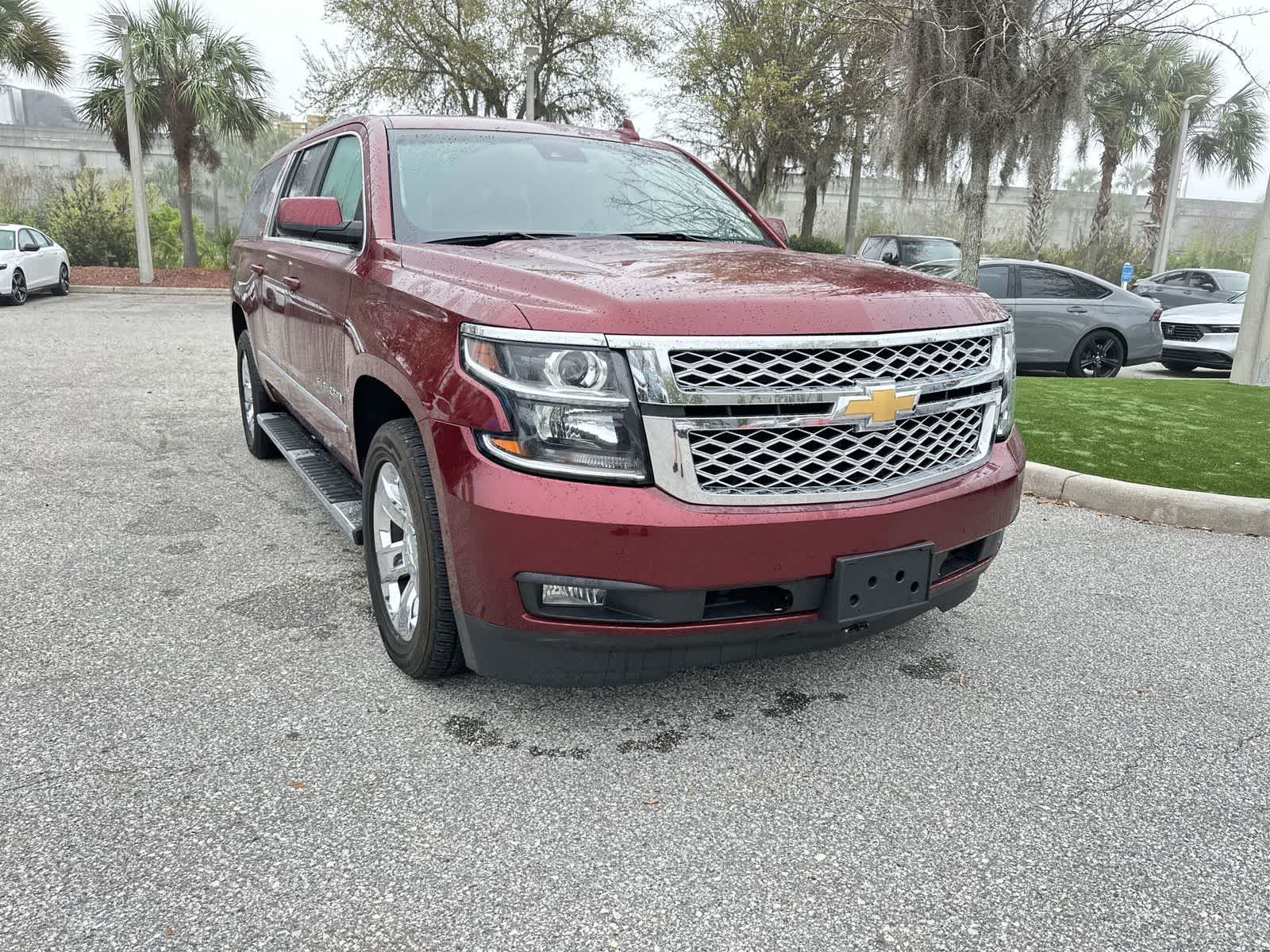 Thumbnail: 2017 Chevrolet Suburban - 8