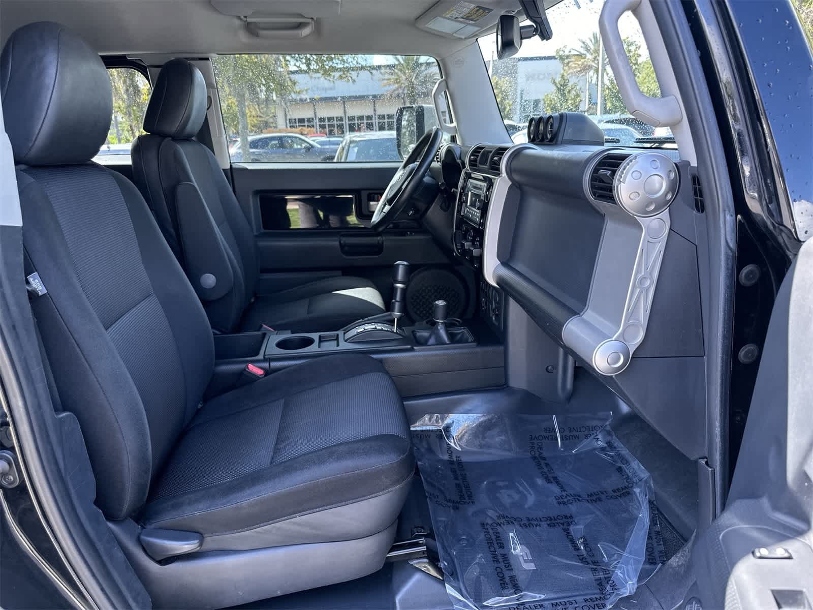 Thumbnail: 2014 Toyota FJ Cruiser - 16