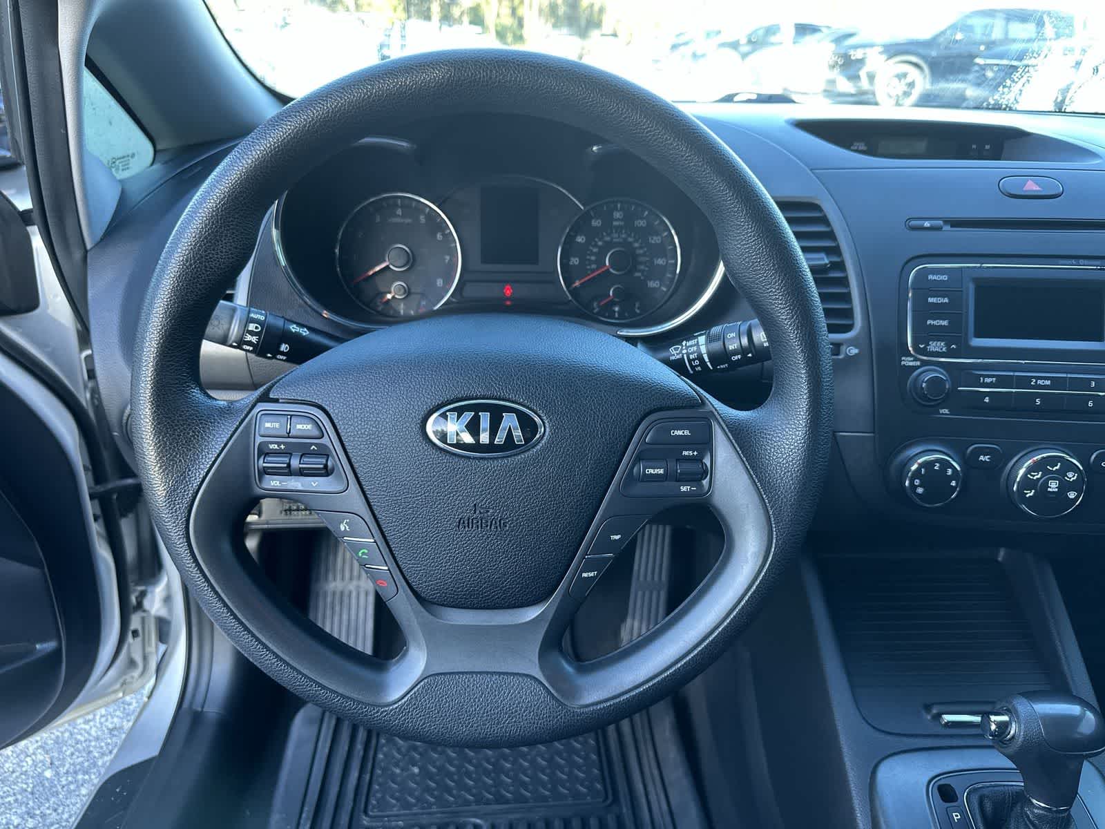 Thumbnail: 2016 Kia Forte - 18