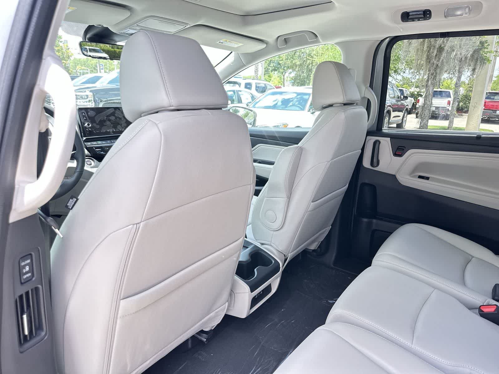 Thumbnail: 2026 Honda Odyssey - 14
