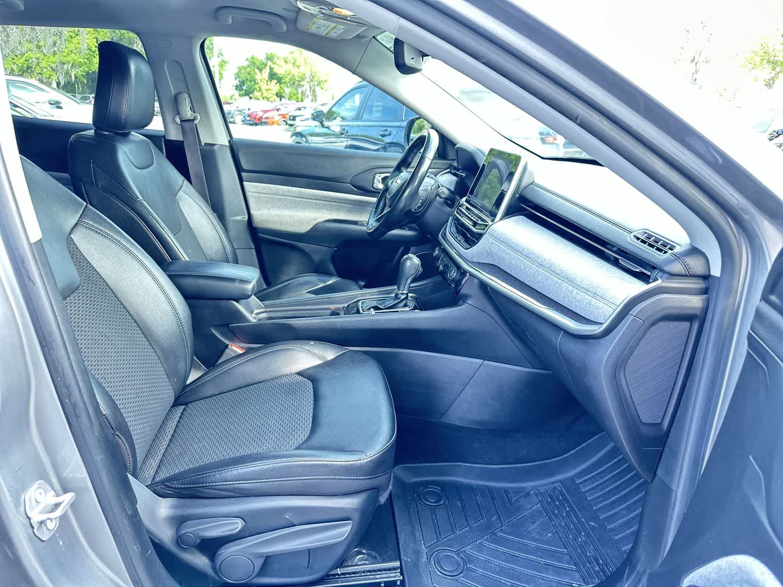 Thumbnail: 2022 Jeep Compass - 17