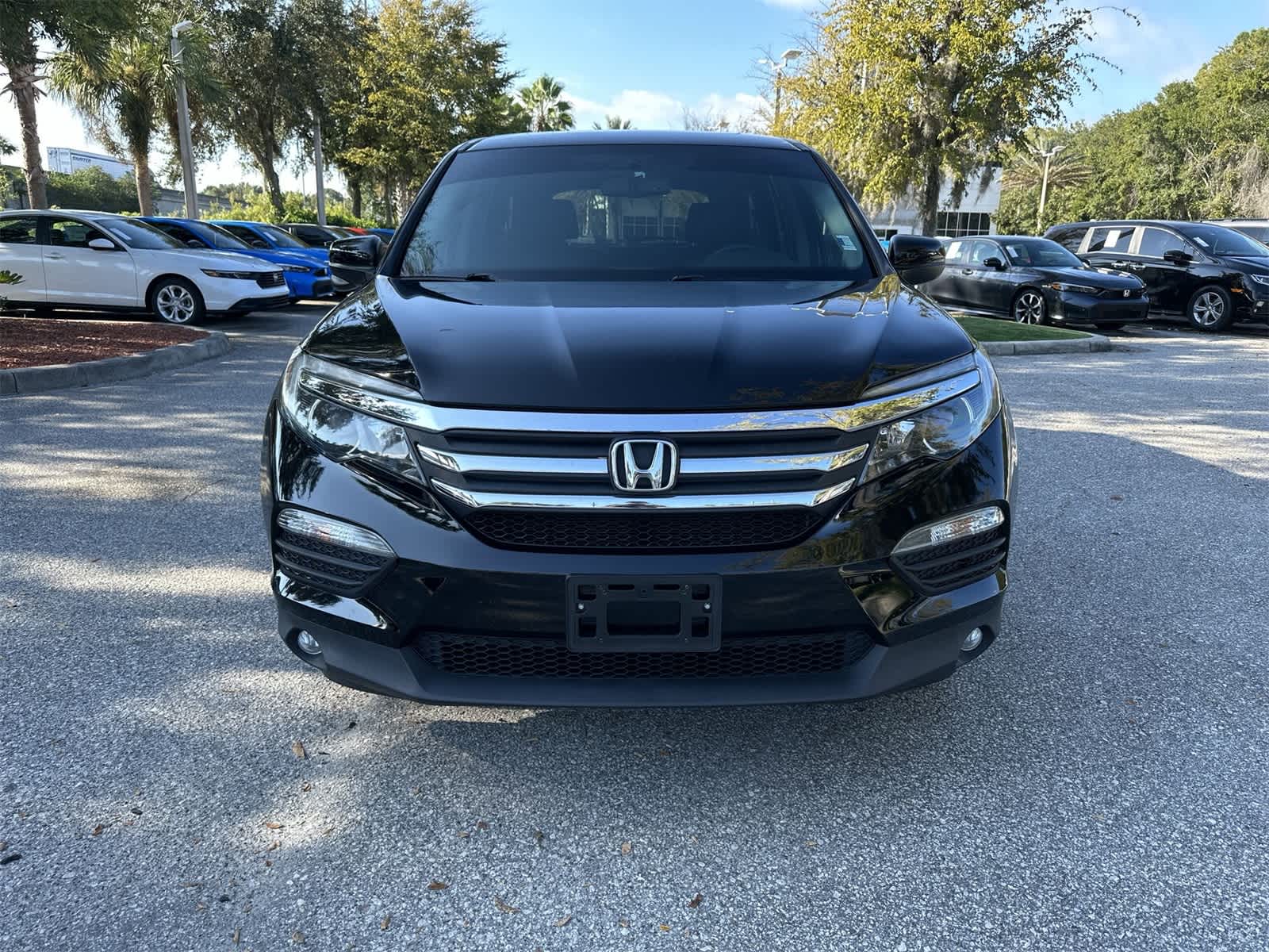 Thumbnail: 2017 Honda Pilot - 9