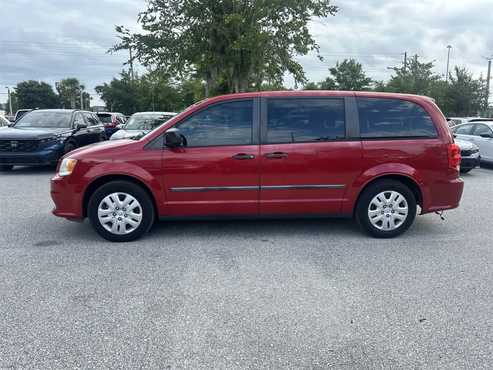 Thumbnail: 2015 Dodge Grand Caravan - 3