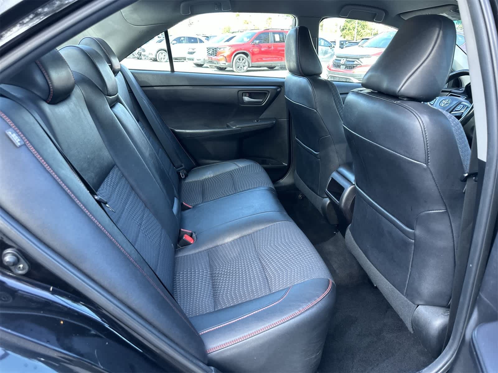 Thumbnail: 2015 Toyota Camry - 16