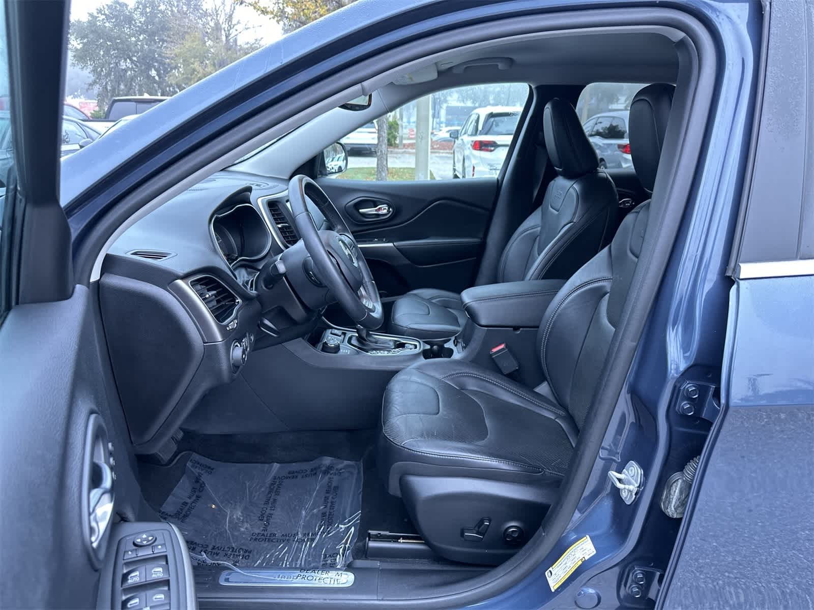 Thumbnail: 2019 Jeep Cherokee - 2