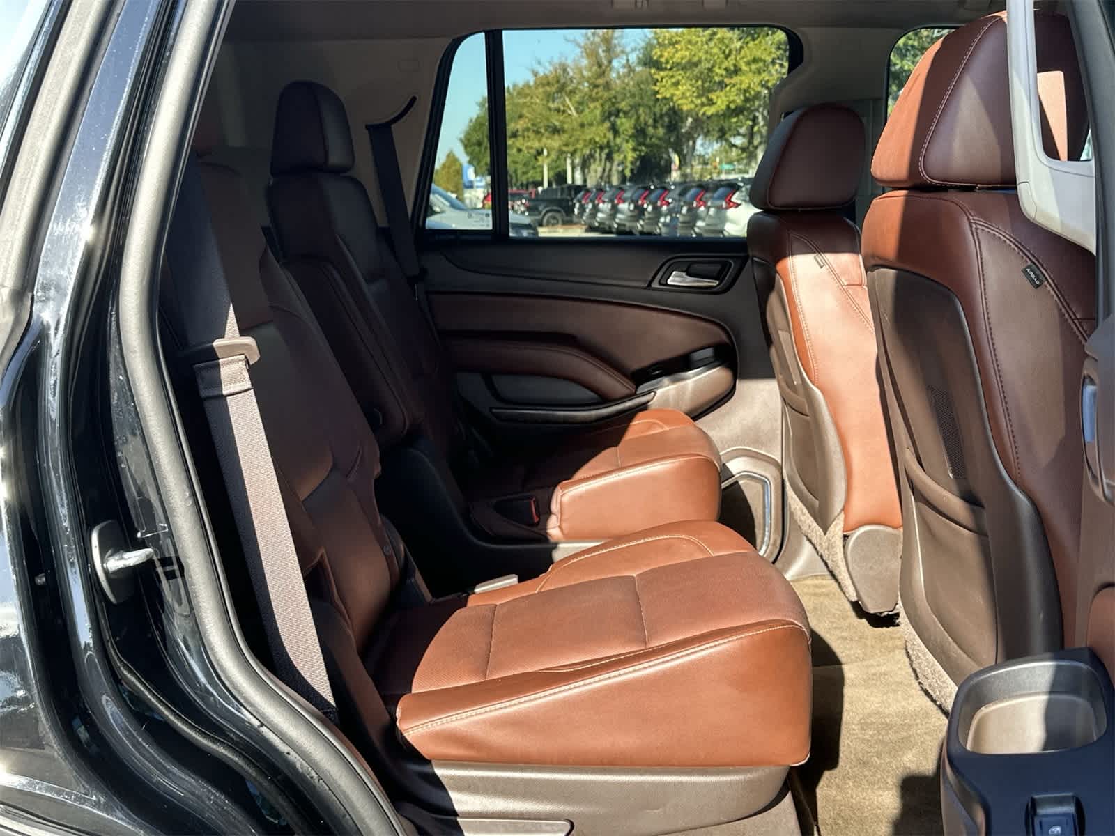 Thumbnail: 2015 Chevrolet Tahoe - 16