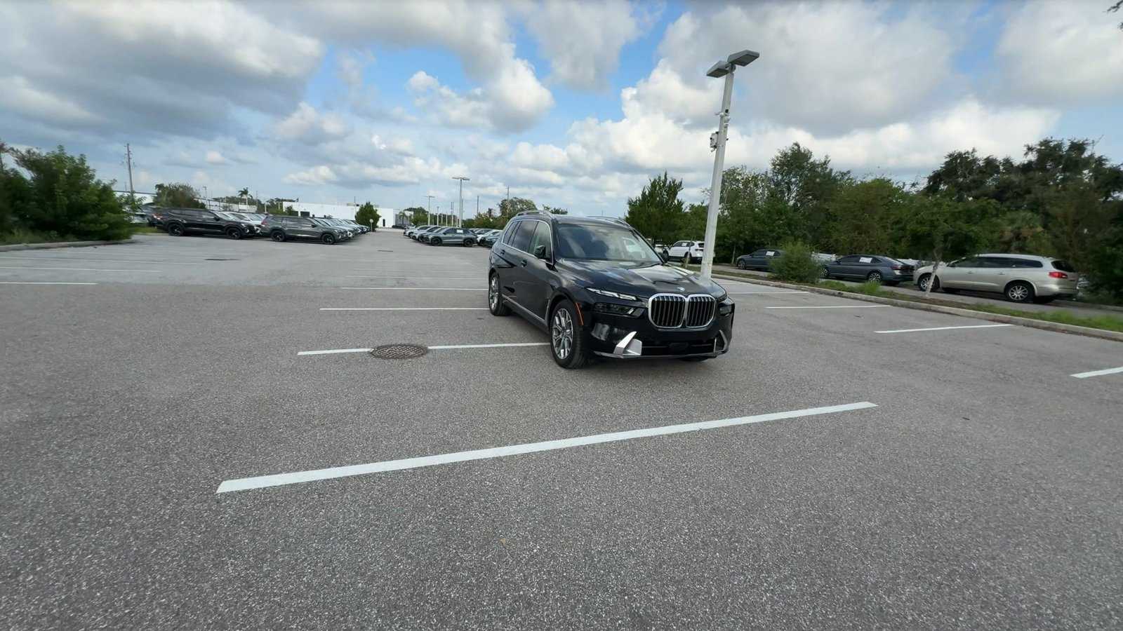 2025 BMW X7