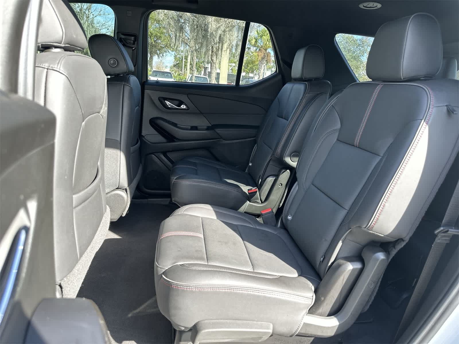 Thumbnail: 2022 Chevrolet Traverse - 15