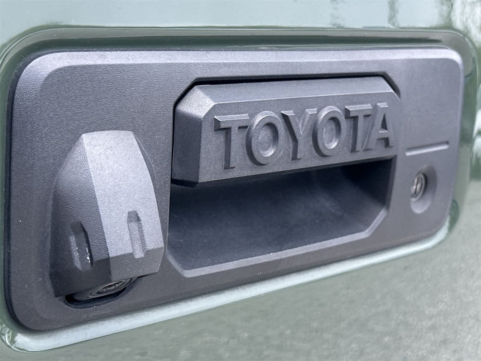 Thumbnail: 2021 Toyota Tacoma - 10