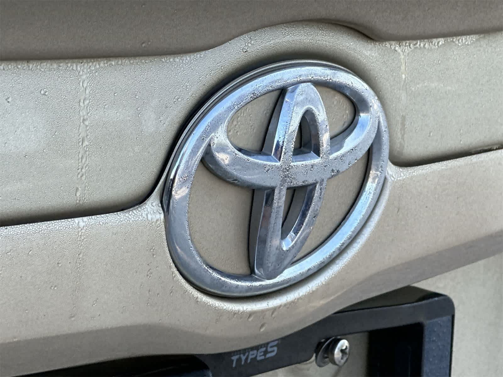 Thumbnail: 2010 Toyota Camry - 10