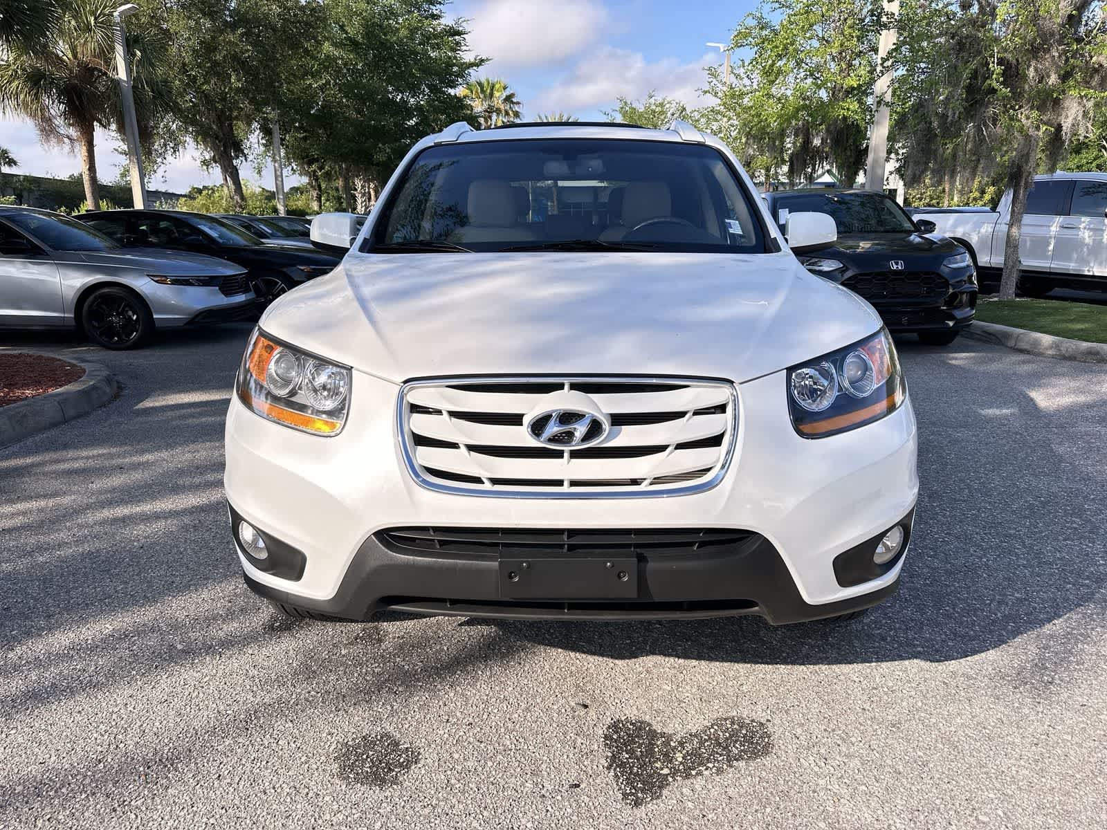 Thumbnail: 2011 Hyundai Santa Fe - 9