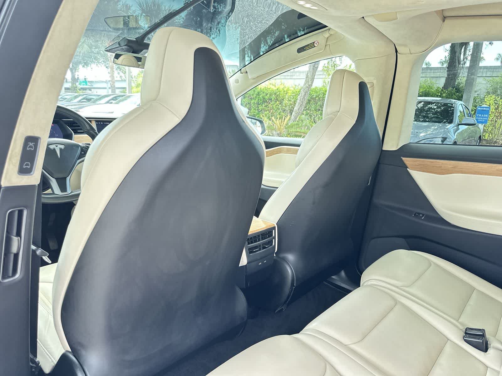 Thumbnail: 2018 Tesla Model X - 14