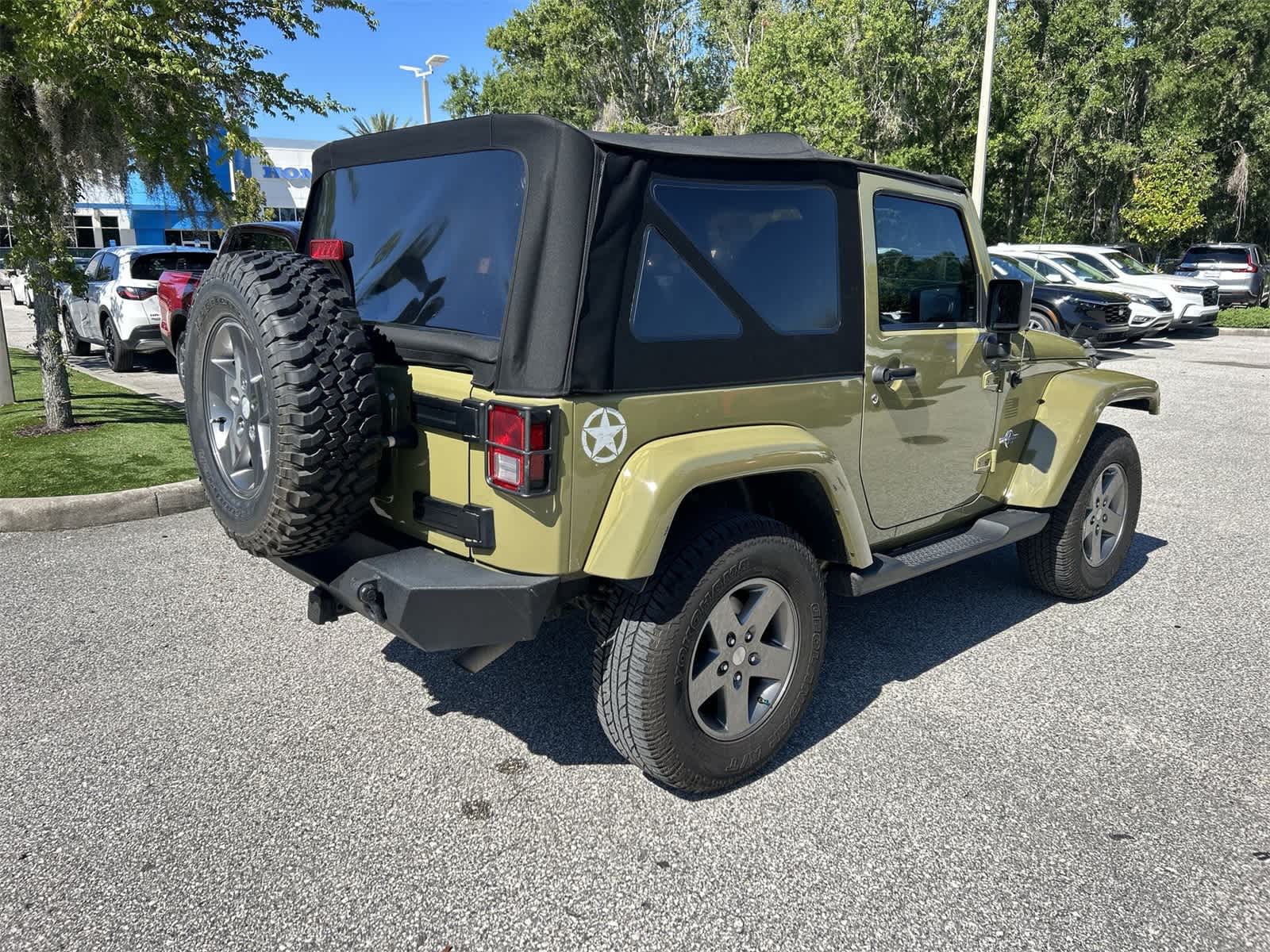 Thumbnail: 2013 Jeep Wrangler - 6