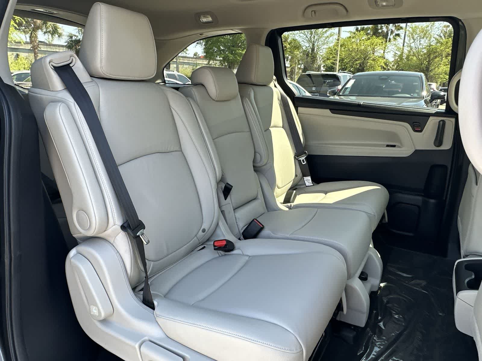 Thumbnail: 2026 Honda Odyssey - 15