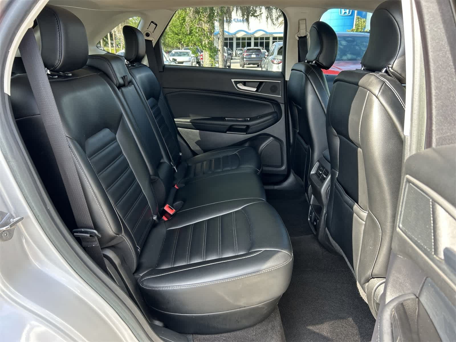 2019 Ford Edge SEL 16