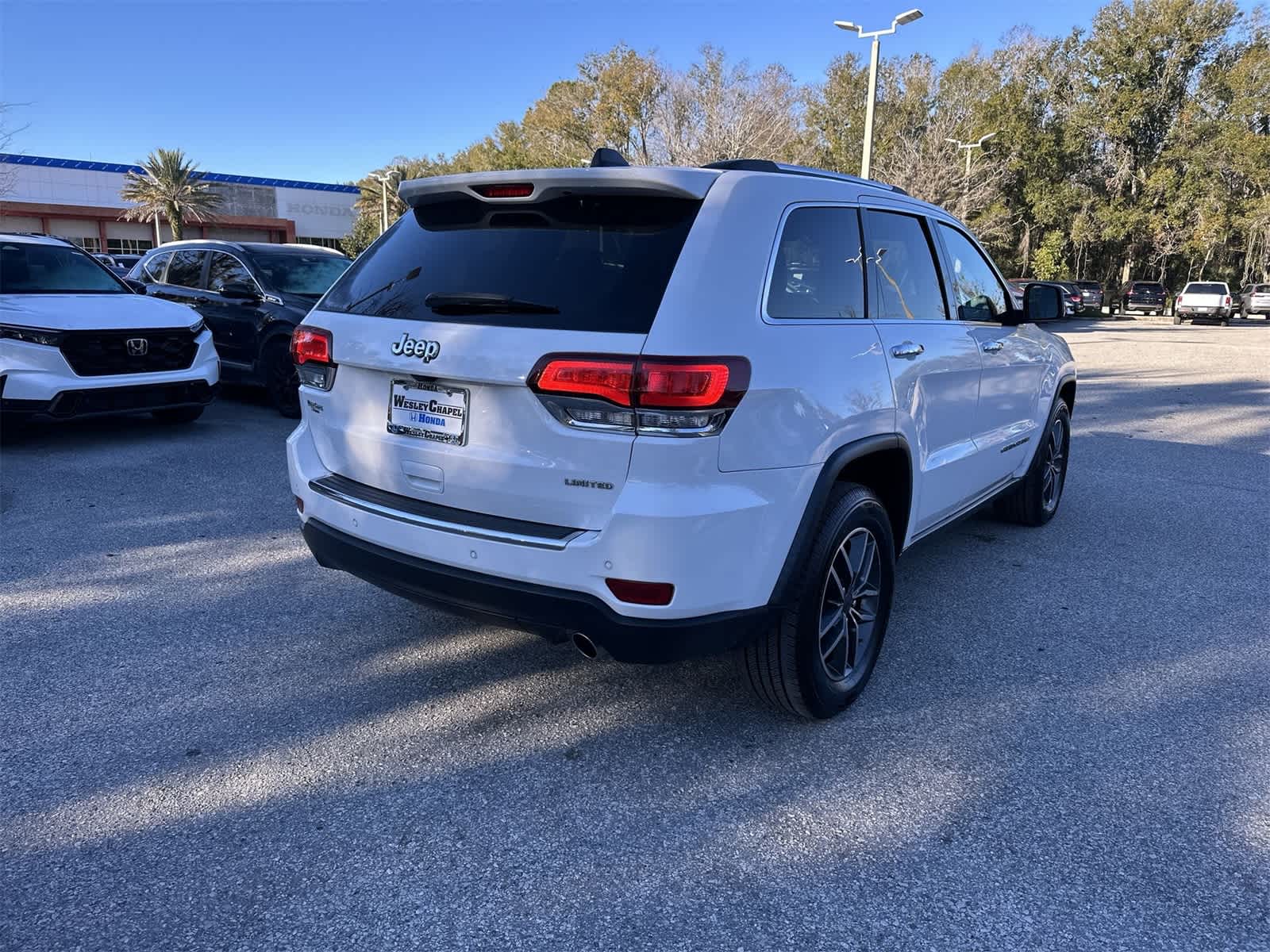 Thumbnail: 2020 Jeep Grand Cherokee - 6