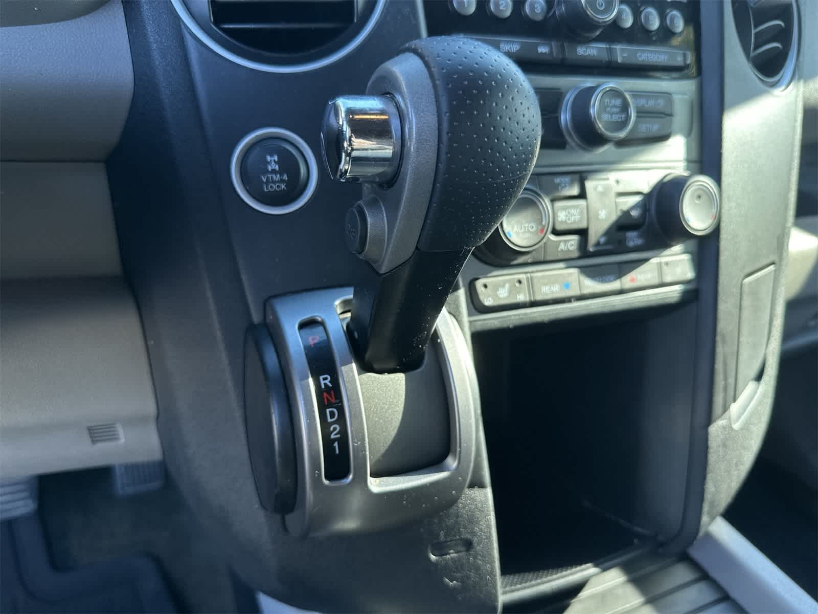 Thumbnail: 2014 Honda Pilot - 20