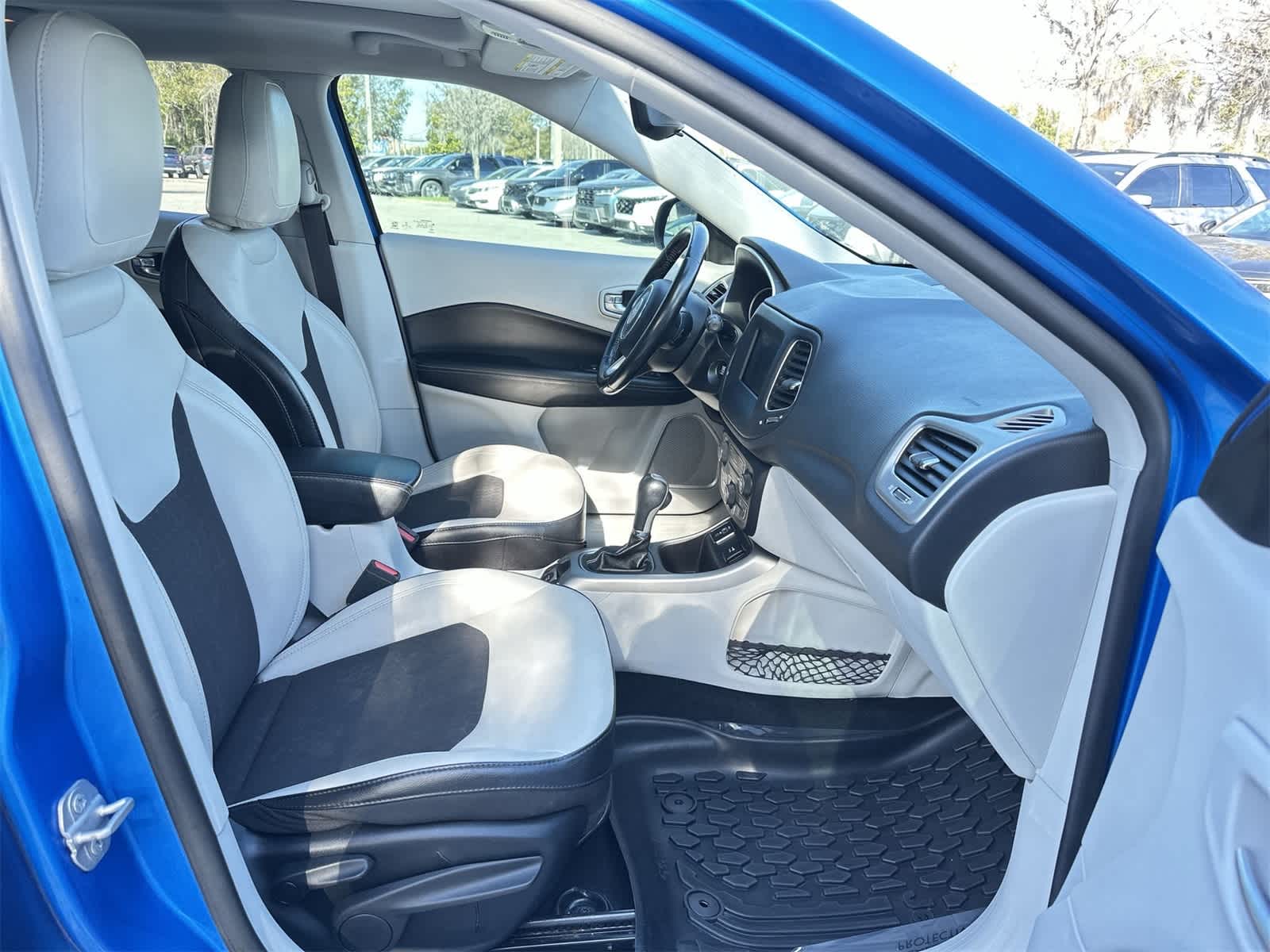 Thumbnail: 2019 Jeep Compass - 17