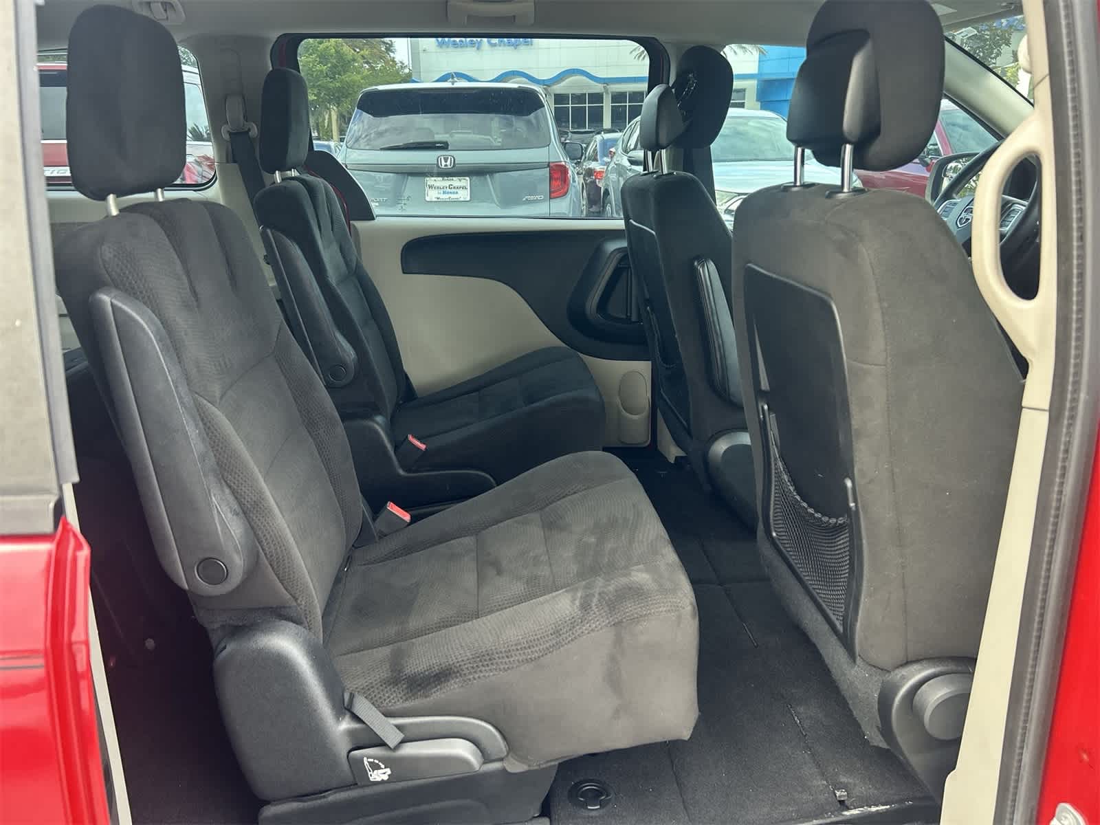 Thumbnail: 2015 Dodge Grand Caravan - 16