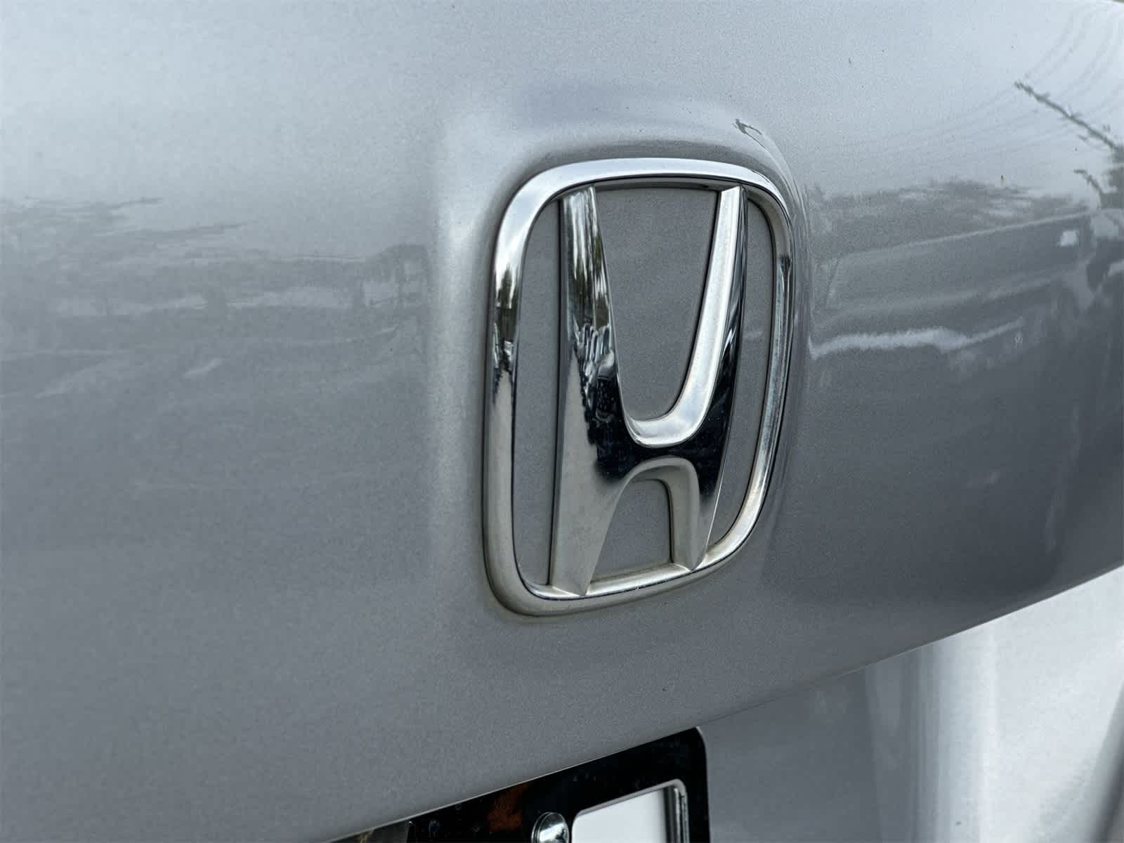 Thumbnail: 2018 Honda Pilot - 10