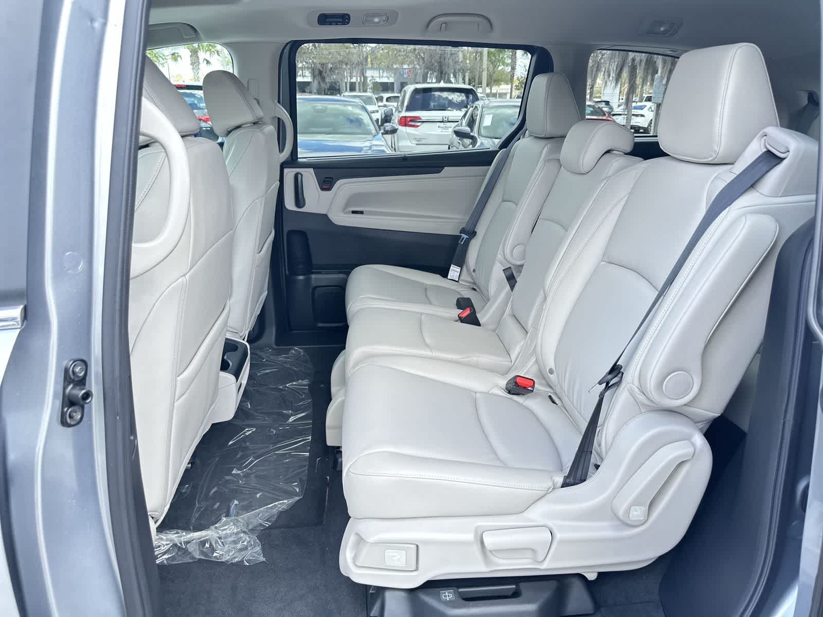 Thumbnail: 2026 Honda Odyssey - 15