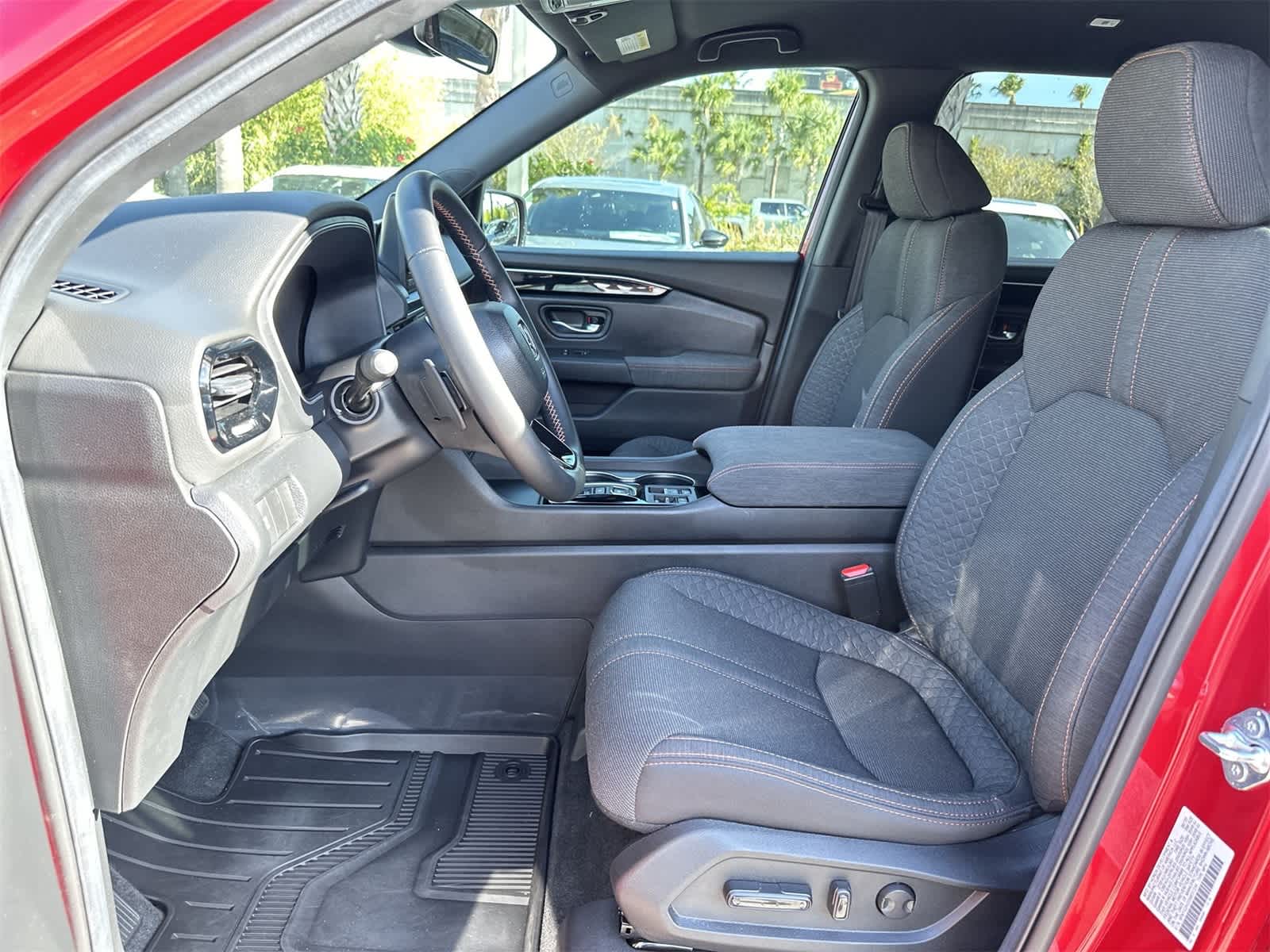 Thumbnail: 2025 Honda Pilot - 13