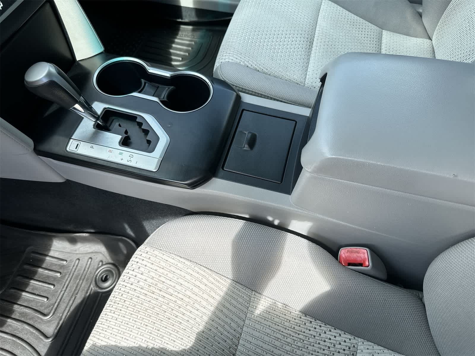 Thumbnail: 2014 Toyota Camry - 19