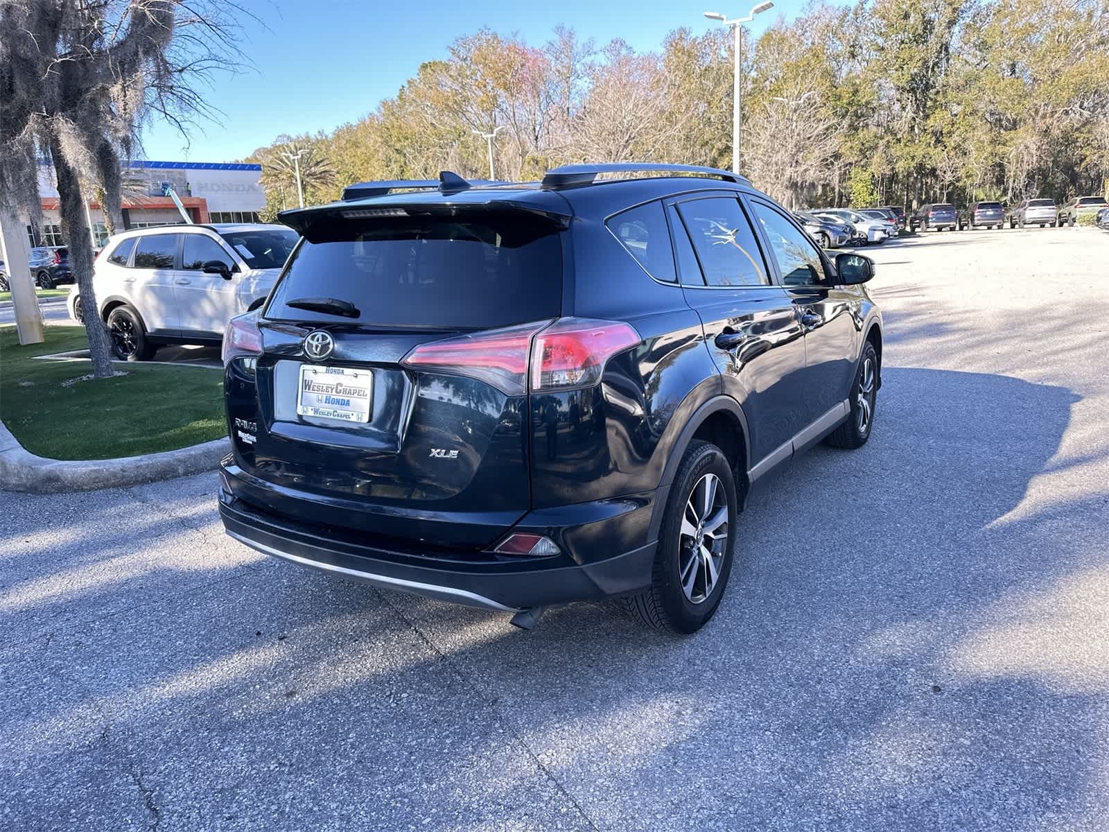 Thumbnail: 2018 Toyota RAV4 - 6