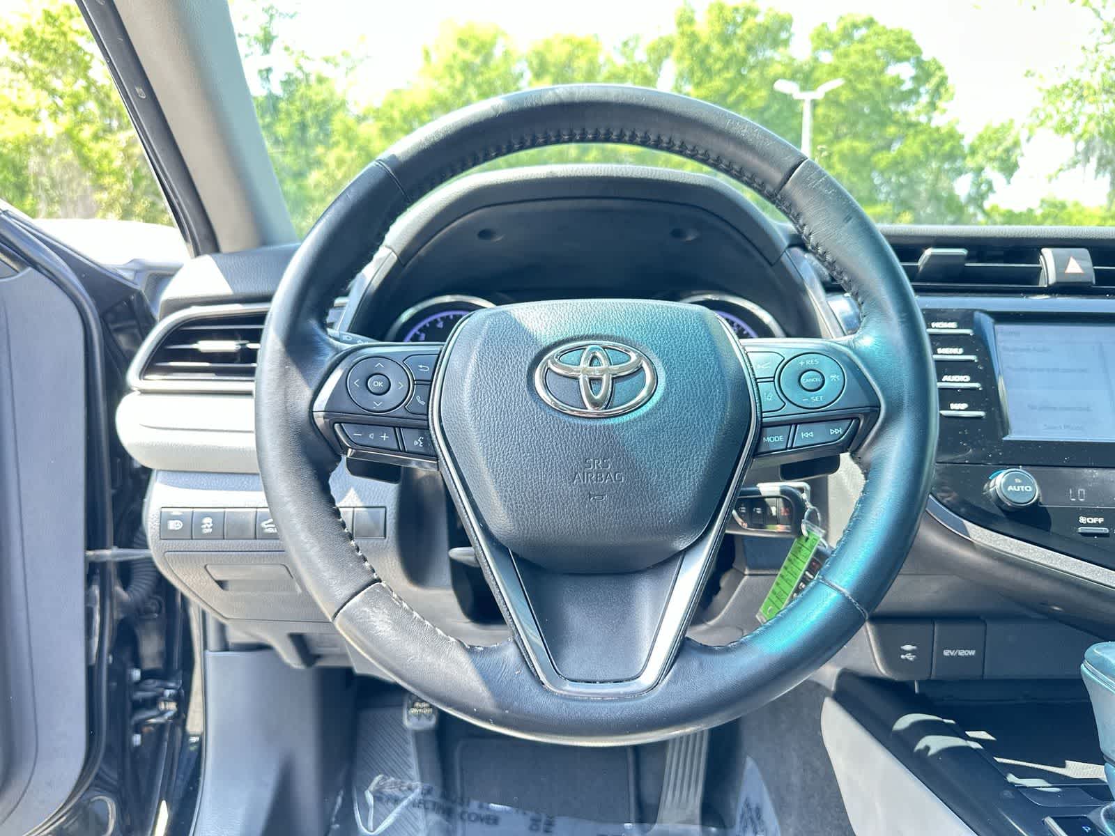 Thumbnail: 2019 Toyota Camry - 18