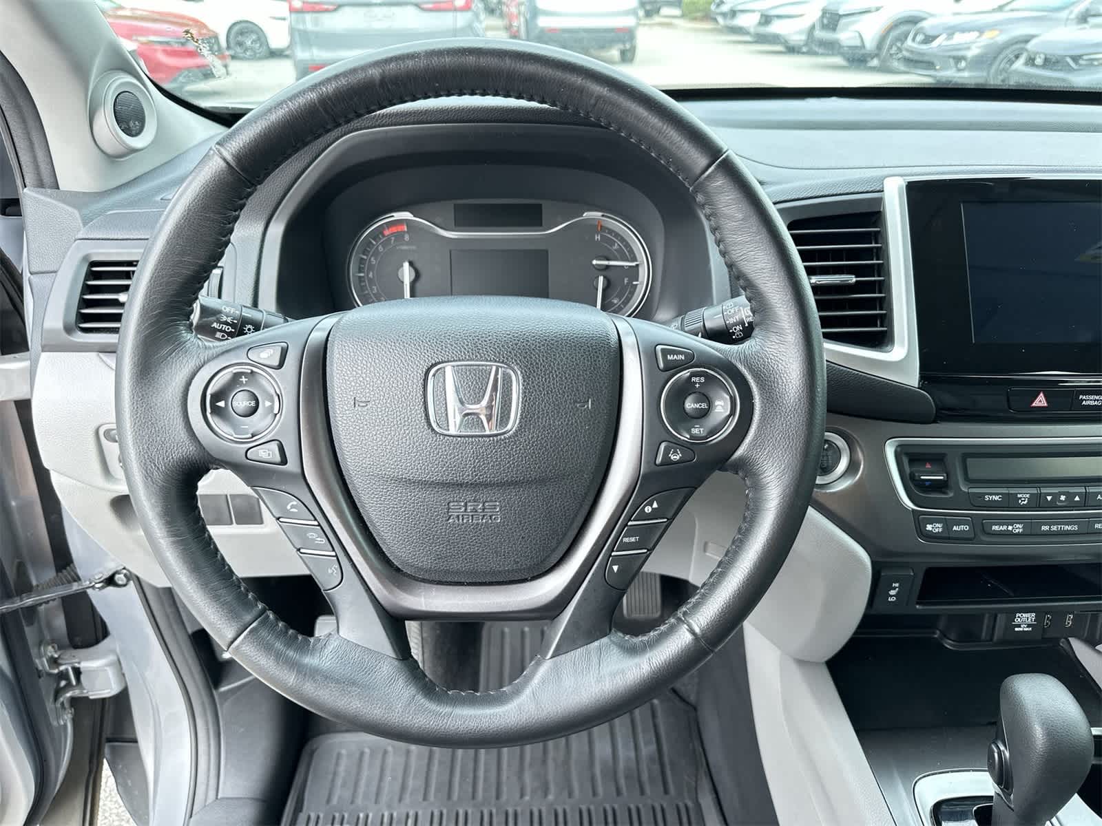 Thumbnail: 2018 Honda Pilot - 18