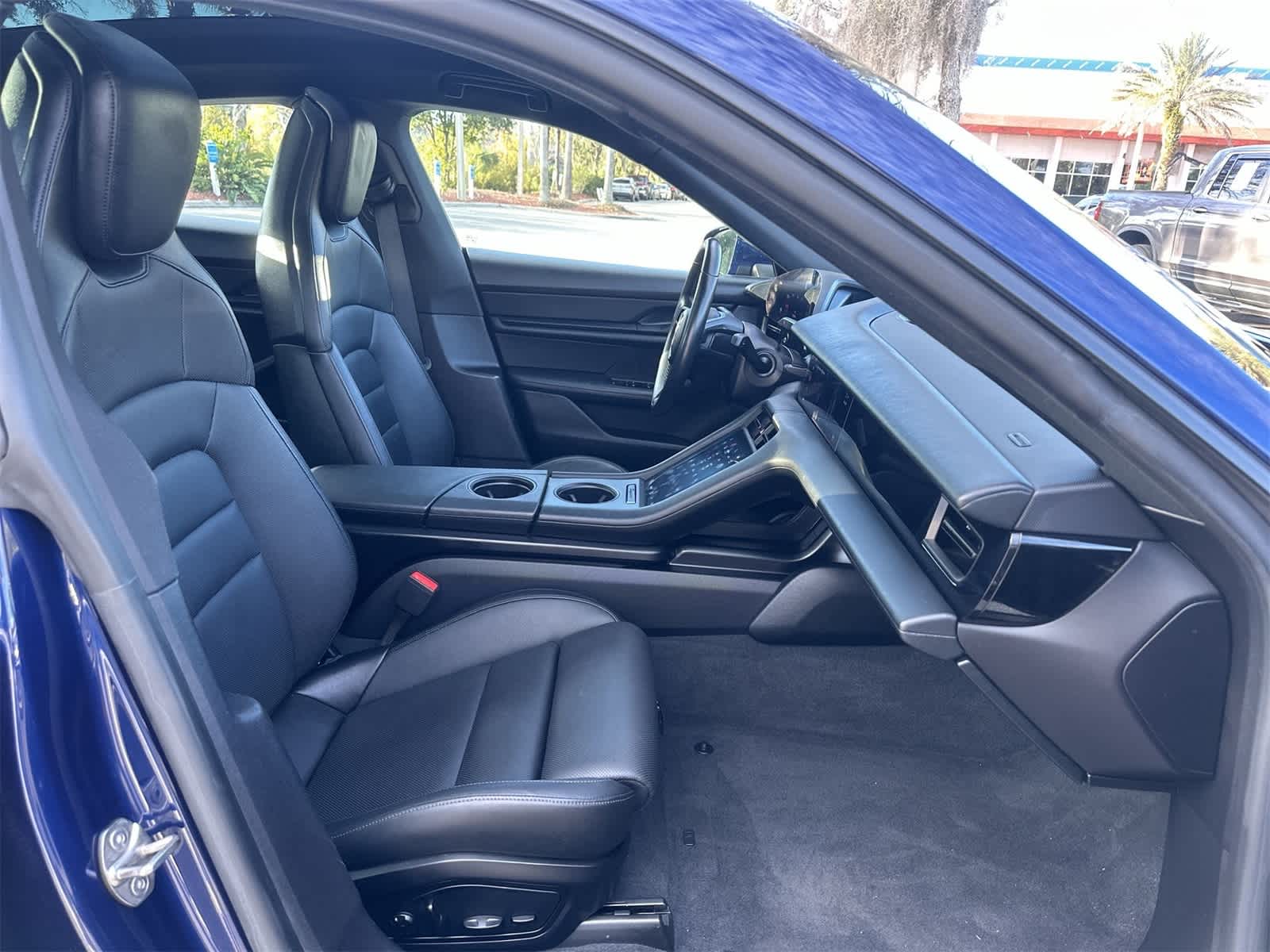 Thumbnail: 2021 Porsche Taycan - 18